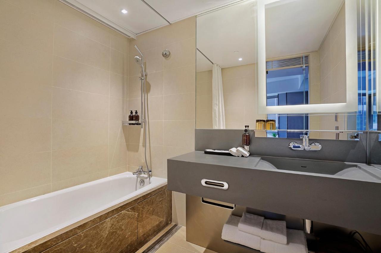 โรงแรม โรงแรมอเล็กซานดร้า 4*