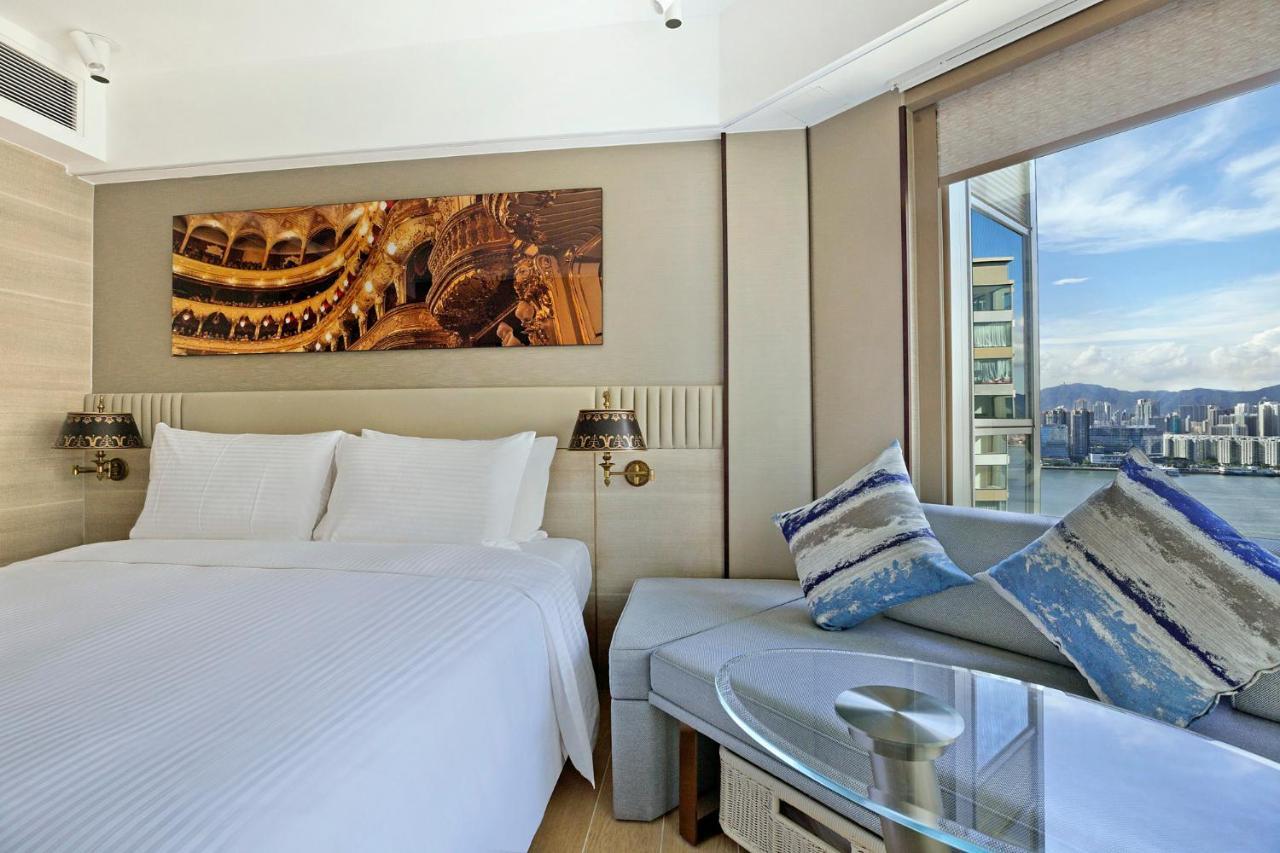 โรงแรม โรงแรมอเล็กซานดร้า 4*